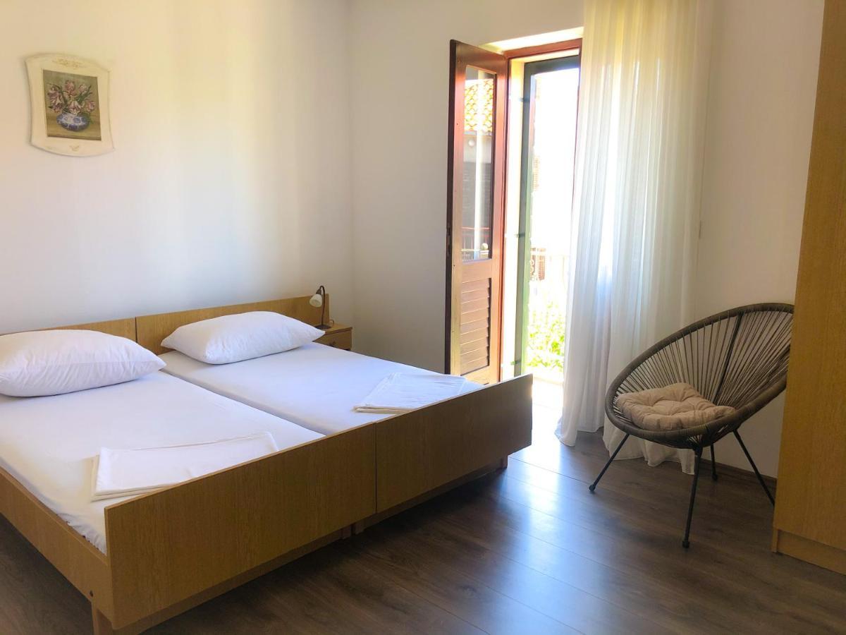Apartmani Bepina Supetar Εξωτερικό φωτογραφία
